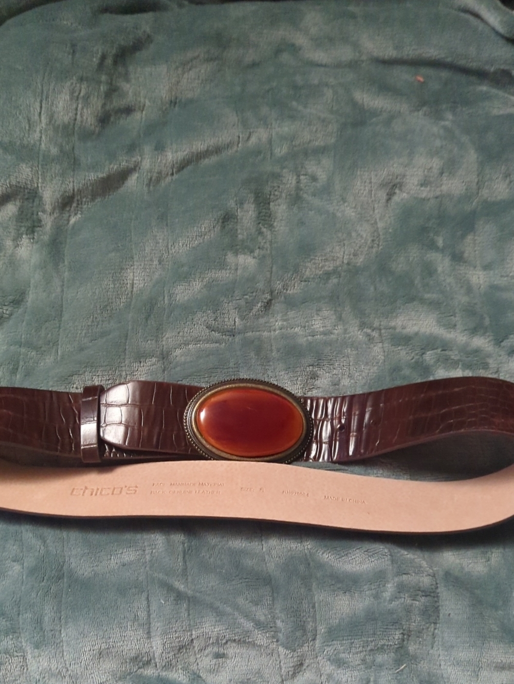 60-Chico's Brown Croc-Embossed Belt w/Amber Oval Buckle. Small size. Pre-loved.